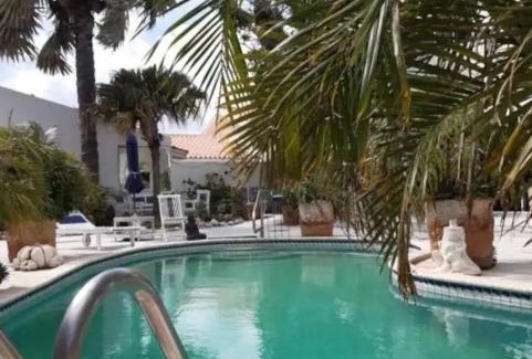 Ponton Hostel | FIRST DAY HOSTEL on ARUBA