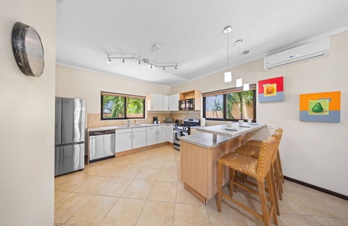 Gold Coast Villa | Gold Coast 4br4 5BA Villa w Privatepool Gym