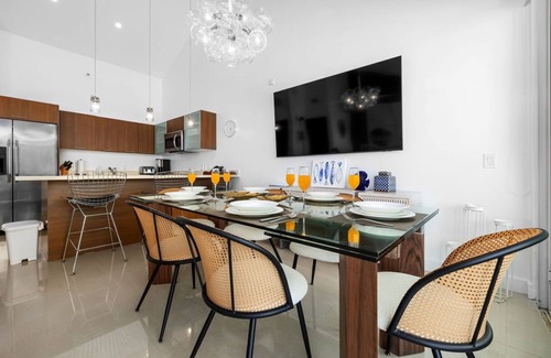 Palm Beach Condo | Heaven can wait,I found a paradise with Ocean view