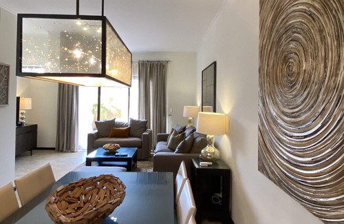 Gold Coast House | Luxury 2-bdr design townhome Au~59
