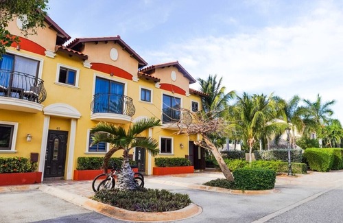 Gold Coast House | Luxury 2-bdr townhome in Gold Coast - Malmok/Au~64