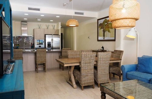Oranjestad-West Apartment | Luxury Apartment Steps from Eagle Beach