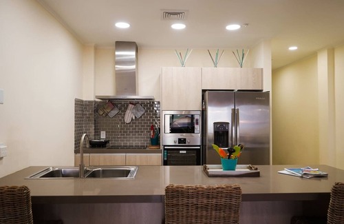 Oranjestad-West Apartment | Luxury Apartment Steps from Eagle Beach