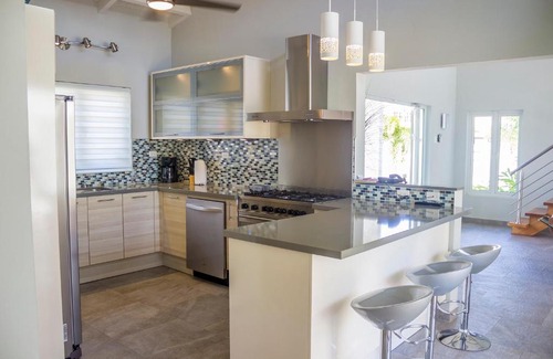 Malmok Villa | Malmok Beach Break Villa