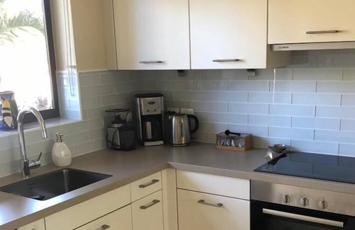 Gold Coast Condo | NEW LISITNG! - BEAUTIFUL 2 BDRM condo at Gold Coast Villas
