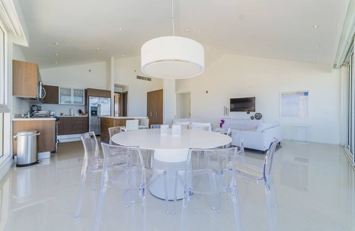 Palm Beach Condo | Oceafront 5 BDR Penthouse like no other in Aruba!