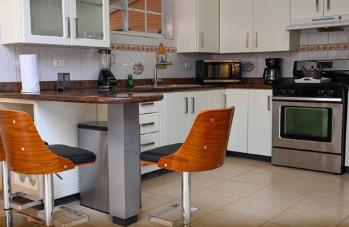 Ponton Villa | SPACIOUS VILLA LA MONA- 4BR-AMAZING GARDEN-POOL