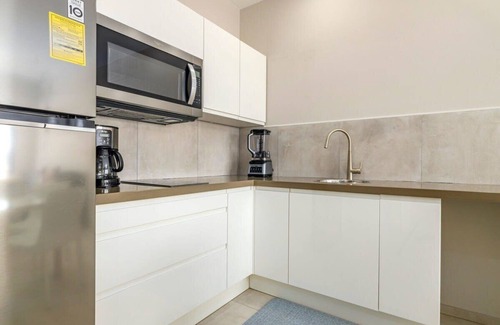 Kamay Apartment | Spectacular one bedroom apartment in gold coast