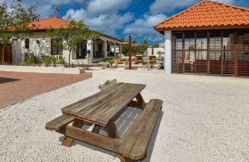 Kamay Villa | Summer Oak Villa