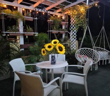 Santa Cruz Bed & Breakfast | Sun and Shade Apartment