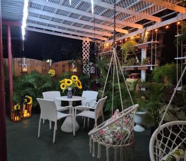 Santa Cruz Bed & Breakfast | Sun and Shade Apartment