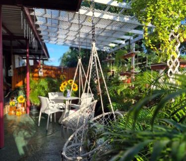 Santa Cruz Bed & Breakfast | Sun and Shade Apartment