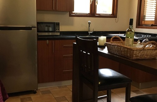 Paradijswijk Apartment | Surround yourself by Caribbean art in a local atmosphere.