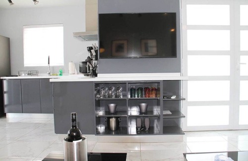 Oranjestad-West Apartment | Xevize Apartment 4-Modern 2BRD-1BTH-perfect location