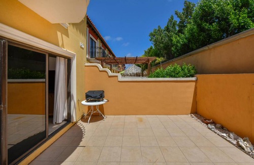 Gold Coast House | 100 m² House ∙ 2 bedrooms ∙ 4 guests