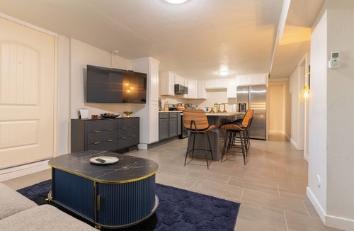 El Paso Apartment | 2-Bedroom 5 Points Gem in Central. Close to popular restaurants & hot spots