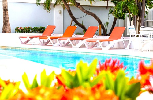 Noord Villa | 2- Bedroom vacation Villa Aruba, pool, walking distance to Eagle Beach!