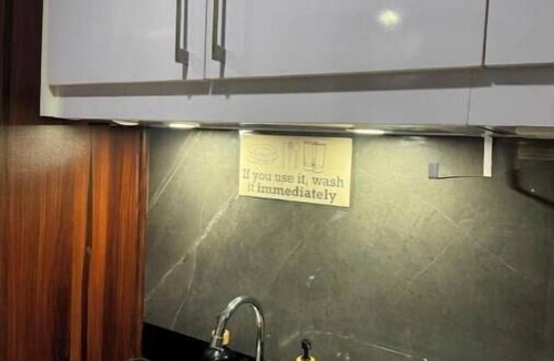 San Antonio Apartment | 2 Double Beds with Balcony @ KC Suites Makati