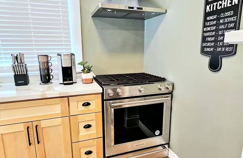 Mid Central Apartment | 2bedroom 2bathroom in Old Town Pasadena Steps to Caltech, PCC Close to Rose Bowl