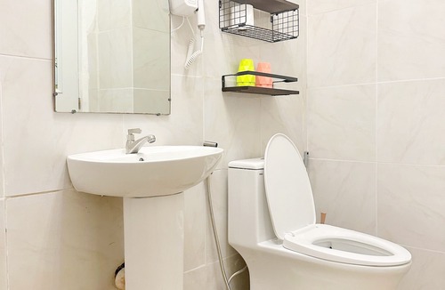 Manoc-Manoc Apartment | 2BR Apartment w/Kitchen+Dining+Living Room/30 Seconds walk to the White Beach