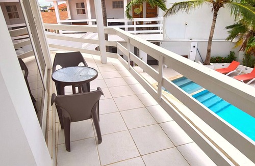 Noord Apartment | 3- Bedroom vacation apartment Aruba, pool, walking distance to Eagle Beach!