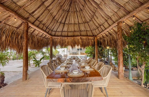 Malmok House | 3 Mins to Beach & 6BR Villa w/Exclusive Pool at Boca Beach House by Bocobay