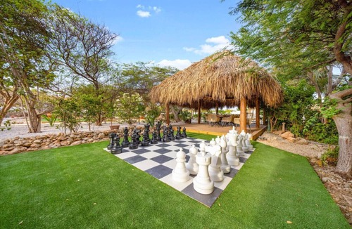 Malmok House | 3 Mins to Beach & 6BR Villa w/Exclusive Pool at Boca Beach House by Bocobay