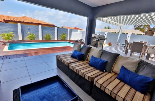 Malmok Villa | 300 m² Villa ∙ 3 bedrooms ∙ 9 guests