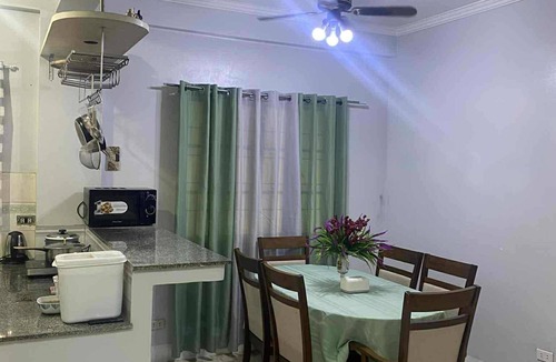 Talon Dos House | 4-bedroom spacious house in peaceful Las Piñas with cool AC breeze