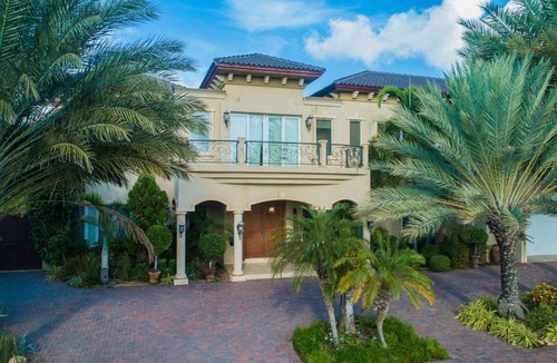 Malmok Villa | 400 m² Villa ∙ 5 bedrooms ∙ 12 guests