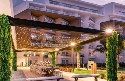 Palm Beach Hotel | 470 m² Hotel ∙ 127 guests