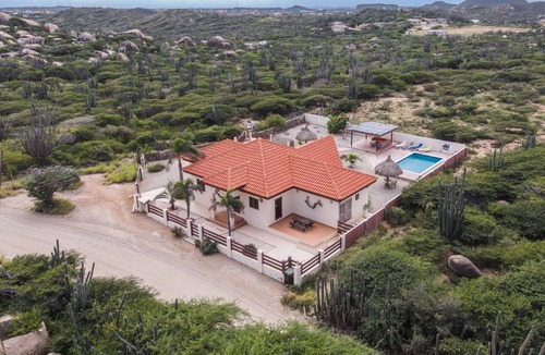 Ayo House | 490 m² House ∙ 4 bedrooms ∙ 6 guests