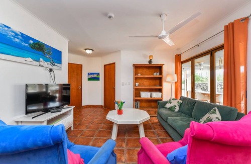 Ayo House | 490 m² House ∙ 4 bedrooms ∙ 6 guests