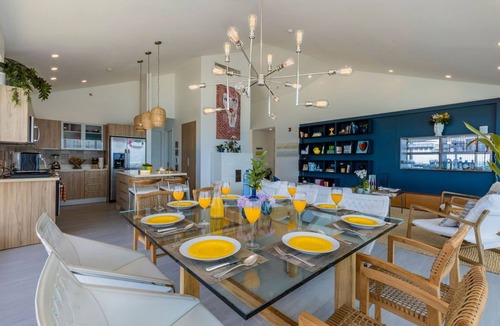 Palm Beach Condo | 4bedroom Penthouse Corner unit with BBQ