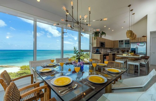 Palm Beach Condo | 4bedroom Penthouse Corner unit with BBQ