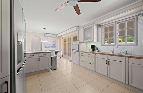 Sero Grandi House | 4BR With Private Pool *NEAR BABY BEACH*