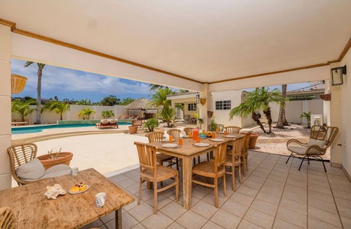San Nicholas Noord Villa | 500 m² Villa ∙ 4 bedrooms ∙ 8 guests
