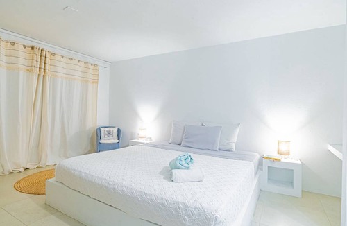 Kamay House | 750 m² House ∙ 4 bedrooms ∙ 8 guests