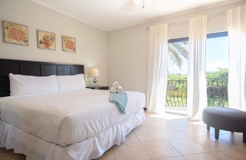 Gold Coast House | 89 m² House ∙ 2 bedrooms ∙ 4 guests