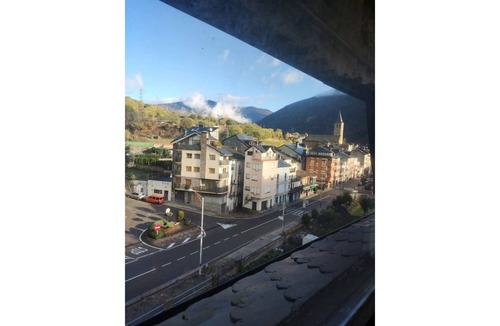 Pujal Apartment | A CENTRIC DUPLEX WITH VIEWS - El Niuet de Sort