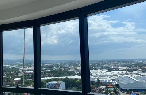 Bakilid Apartment | A great base for exploring Cebu—SM Mall is just 3 minutes away—and there's a pool in the building