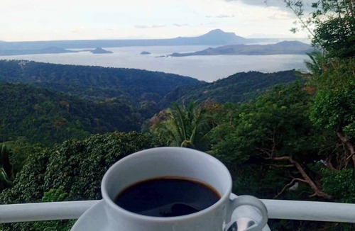 Tagaytay House | A private vacation home in Tagaytay w/a perfect duo "The GREENERY & the VIEW"