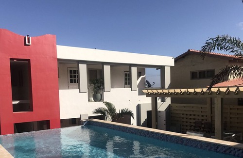 Boegoeroei Apartment | A Total Of 7 Fully Renovated Accommodations In One Complex.