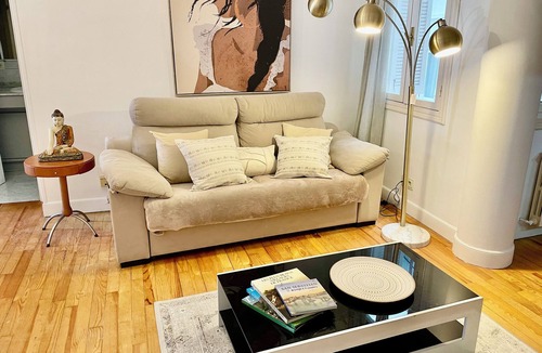San Sebastian Centro Apartment | Acogedor y Elegante, en Pleno Centro de Donostia y Playa a 4 Manzanas. Wifi Grat