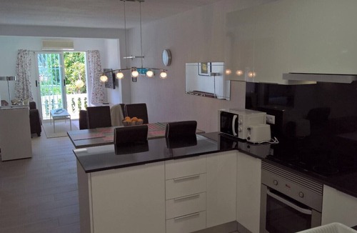 El Albir Apartment | Albir Apartment in House with Community Pool, with the Garden