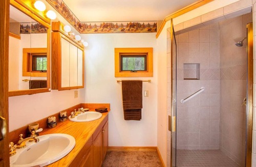 Charter Hills Cabin | Alpine-Style Cabin on Beech Mountain