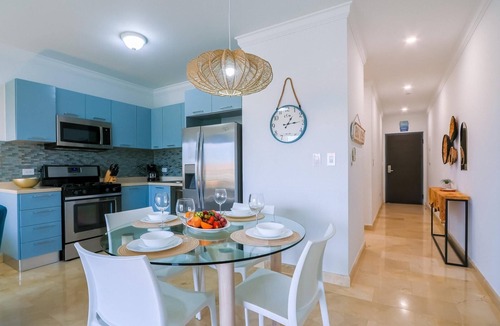 Washington Condo | Amazing 1BR1BA Condo with Balcony @ Great Location
