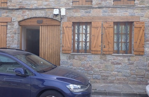 Vilallonga de Ter Apartment | Apart. Rustico CON Terraza