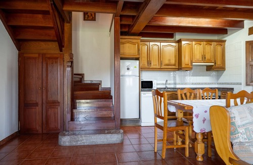 Arriondas Apartment | Apartamento Casa Collado Sto Tomas 1 con vistas a la montaña y terraza compartida