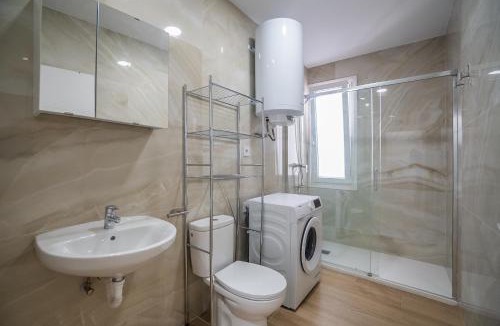 Algeciras Apartment | Apartamento centro ciudad patio cuarenta 2A
